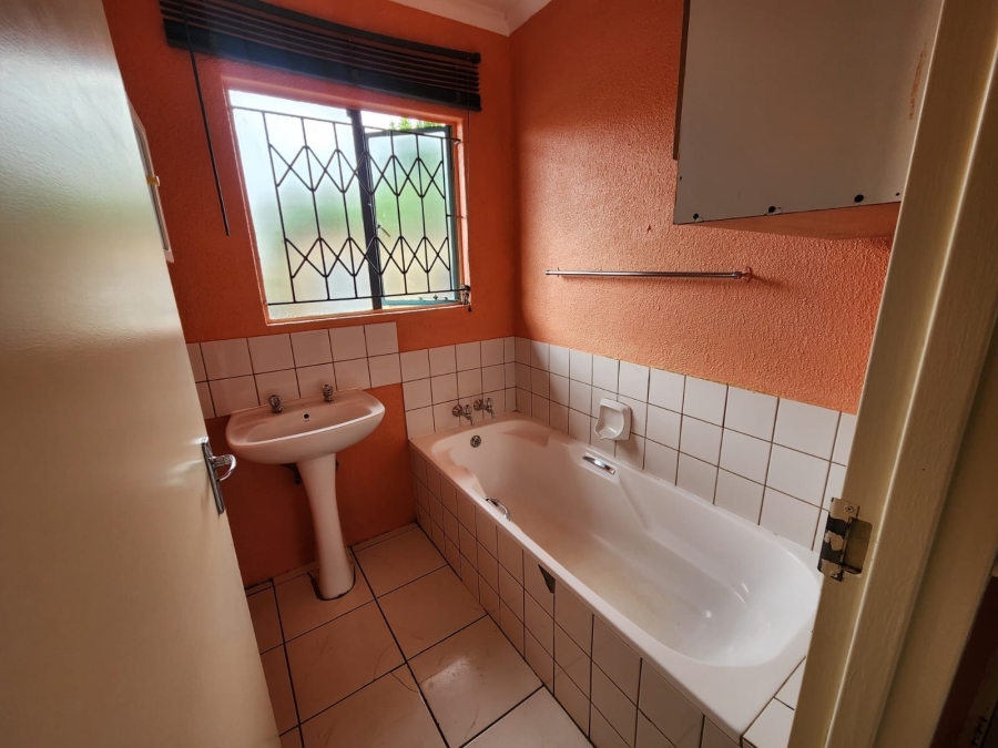3 Bedroom Property for Sale in Tlhabane West North West